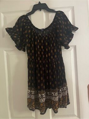 Forever 21 Black and Gold Puff-Sleeve Boho Mini Dress